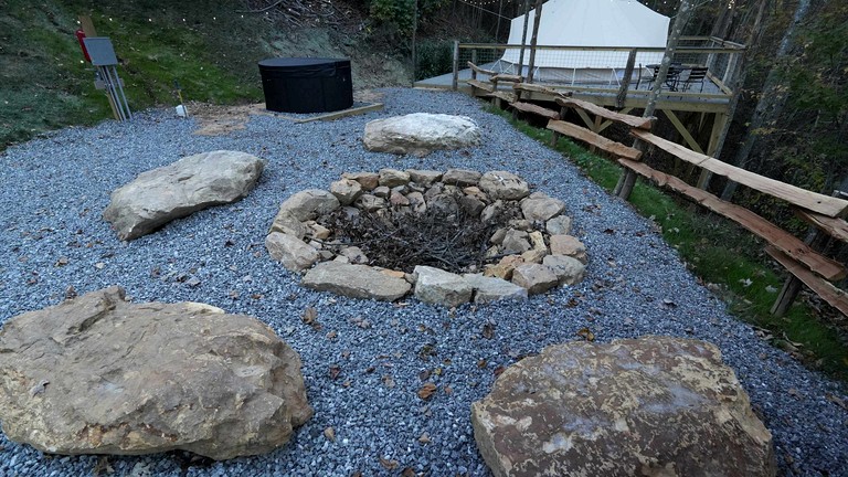 Bell Tents (United States of America, Waynesville, North Carolina)