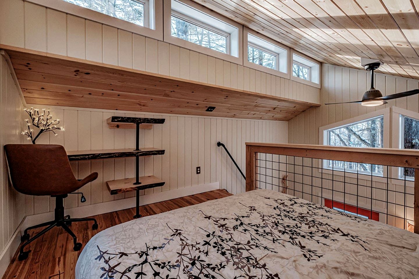 Luxury Year-round Treehouse in Sanford, ME