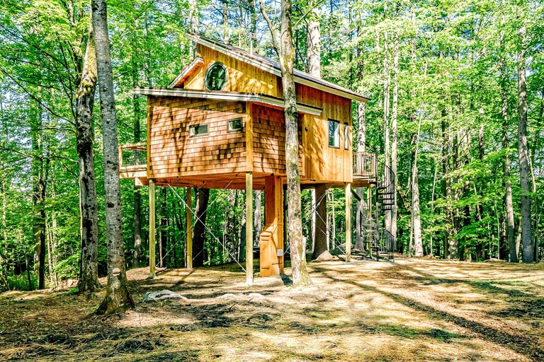 Tree Houses (United States of America, Sanford, Maine)