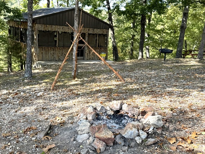 Cottages (United States of America, Macks Creek, Missouri)
