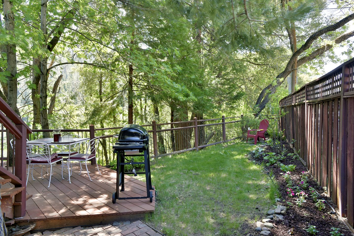Incredible Cottage with Barbecue in Dunsmuir, California