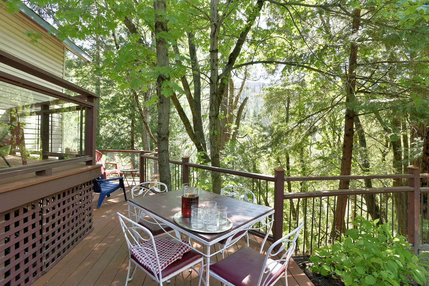 Incredible Cottage with Barbecue in Dunsmuir, California