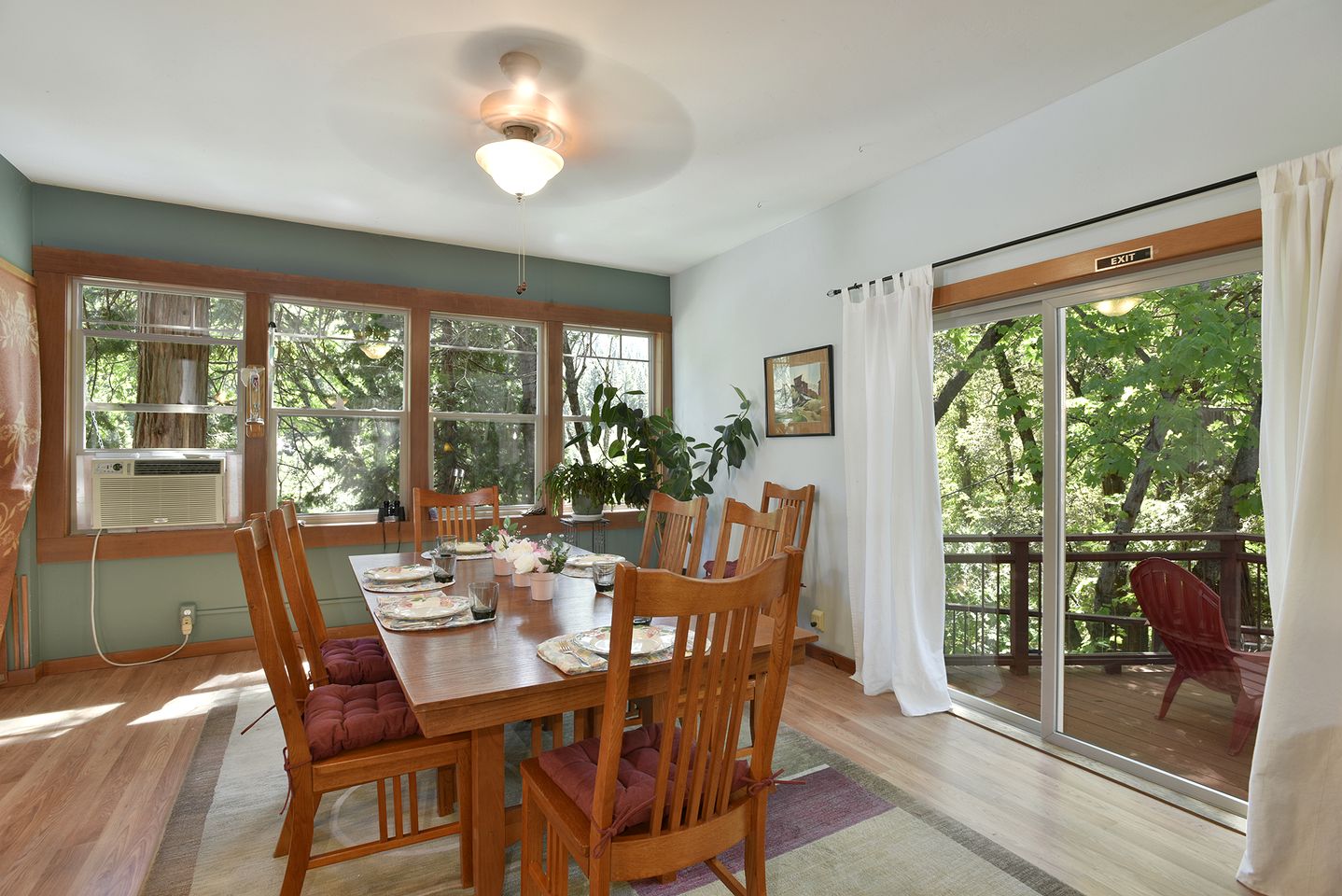 Incredible Cottage with Barbecue in Dunsmuir, California