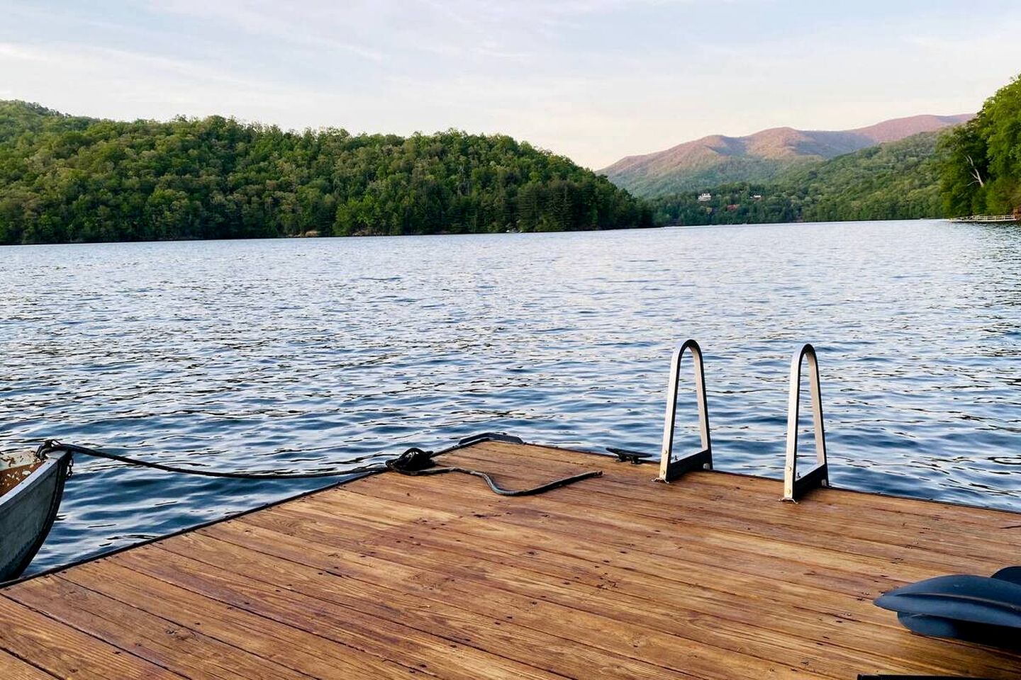 Charming Lakefront Cottage with Private Dock & Mountain Views Near Lake Nantahala, Topton, NC