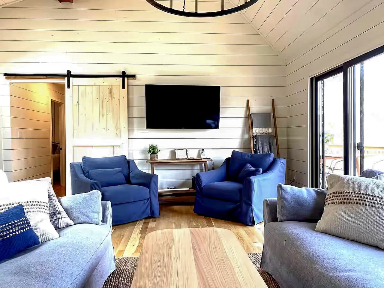 Charming Lakefront Cottage with Private Dock & Mountain Views Near Lake Nantahala, Topton, NC