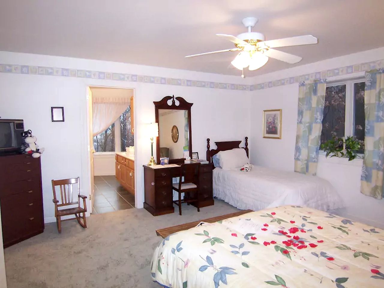 Large Cottage Rental in Secluded Woods near Ephrata, Pennsylvania