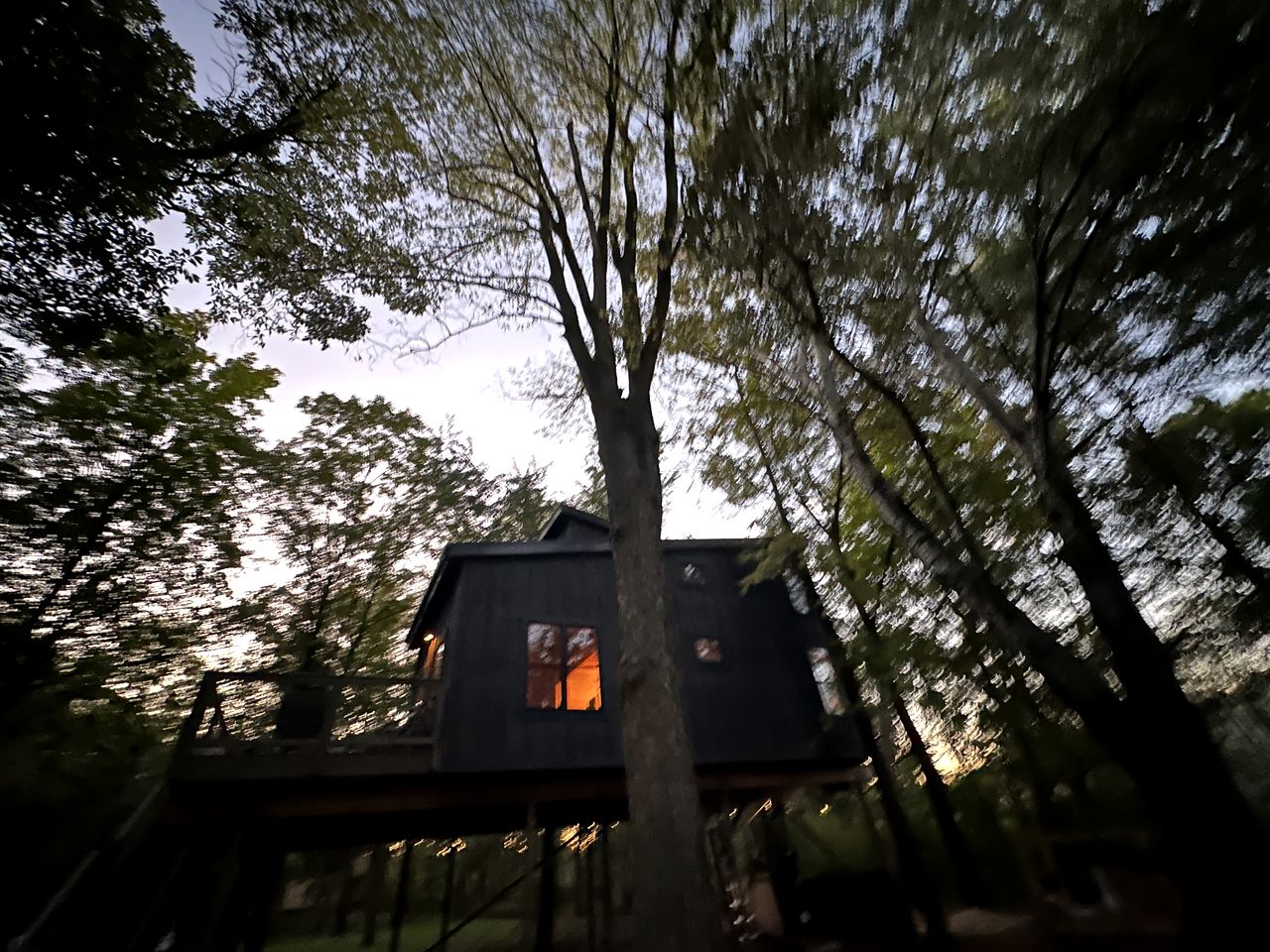 Luxurious Glamping Tree House at Starved Rock, Perfect for a Weekend Escape from Chicago