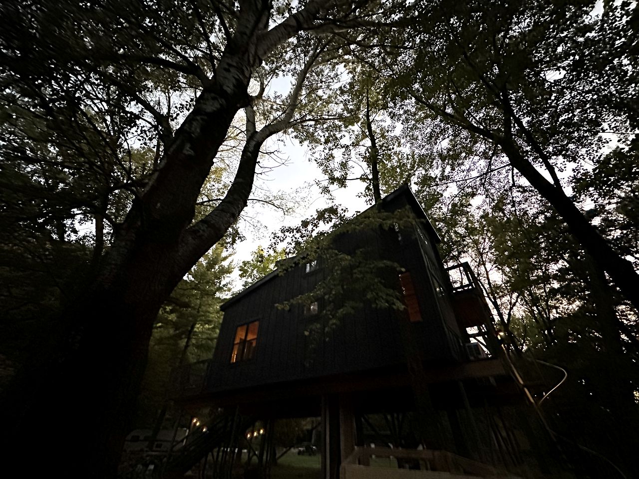 Luxurious Glamping Tree House at Starved Rock, Perfect for a Weekend Escape from Chicago
