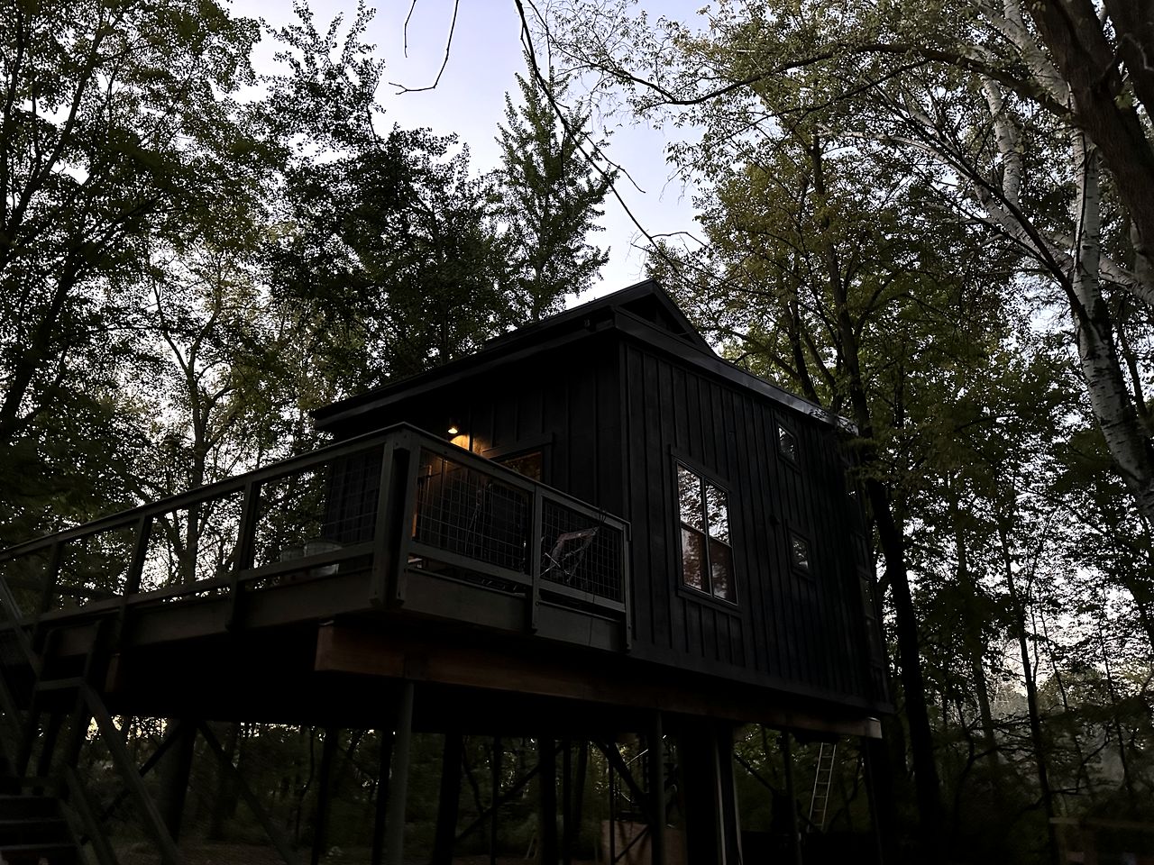 Luxurious Glamping Tree House at Starved Rock, Perfect for a Weekend Escape from Chicago