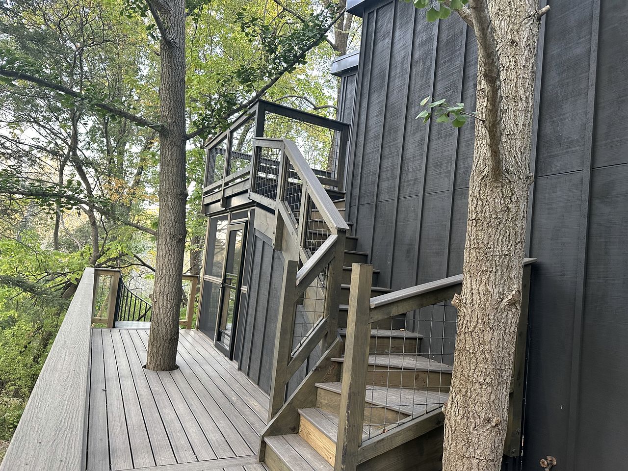 Luxurious Glamping Tree House at Starved Rock, Perfect for a Weekend Escape from Chicago