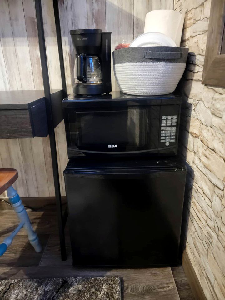 Treehouse Cabin in the Bluff Woodlands, Tree Houses, Elba, United States of America Glamping Hub