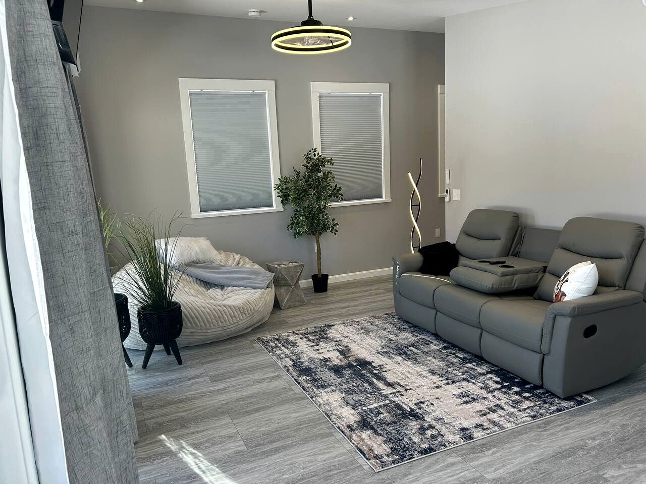 Cozy and Modern Tree House in Harpswell, Maine, near the Cliff Trail