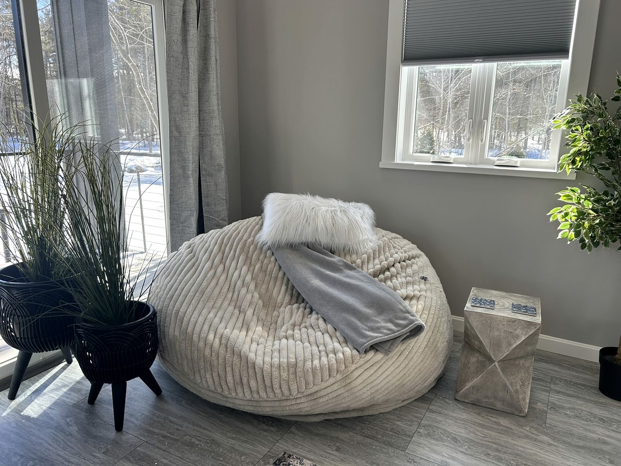Cozy and Modern Tree House in Harpswell, Maine, near the Cliff Trail
