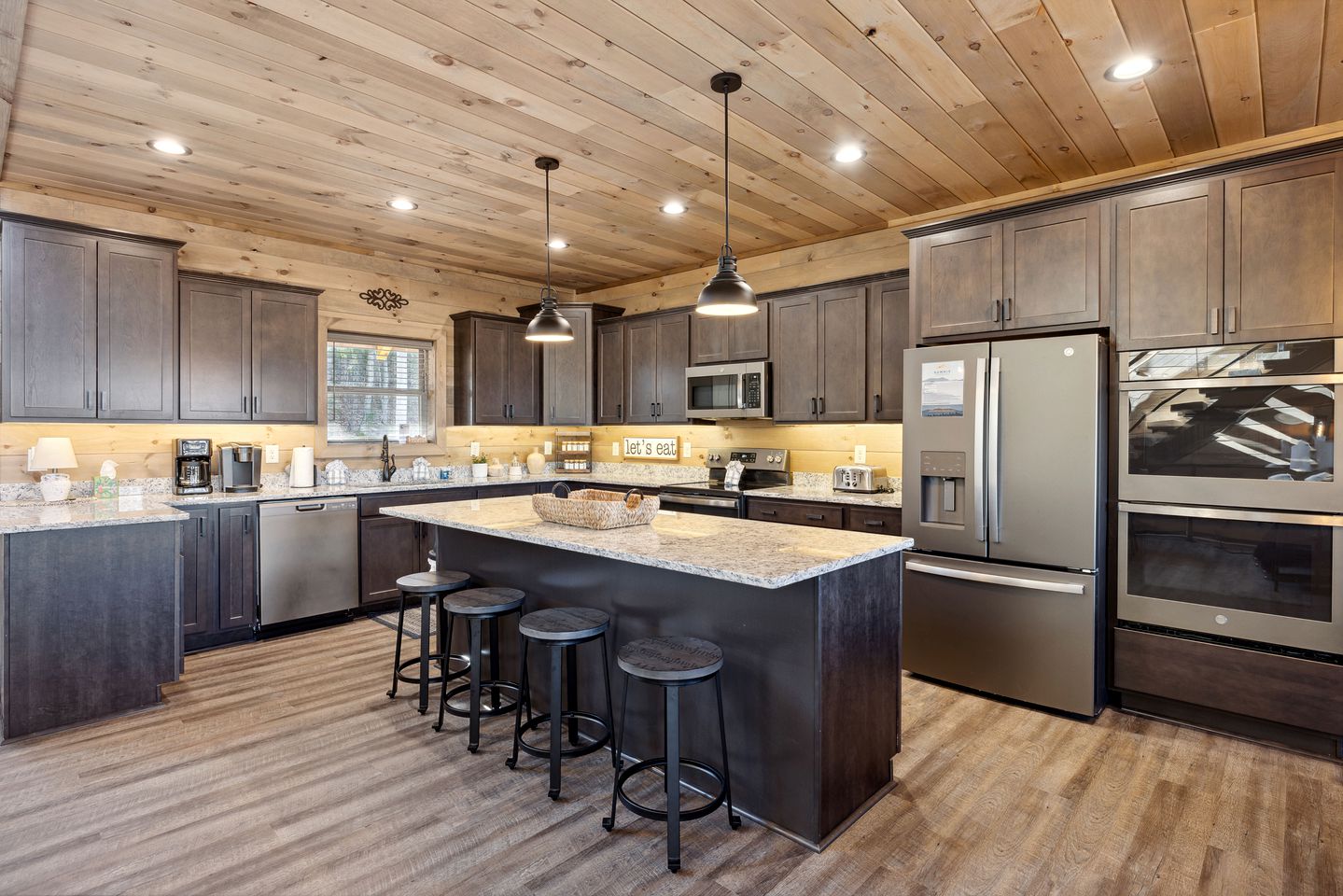 Escape to Nature in this Wonderful Cabin Rental for 12 in Sevierville, Tennesse