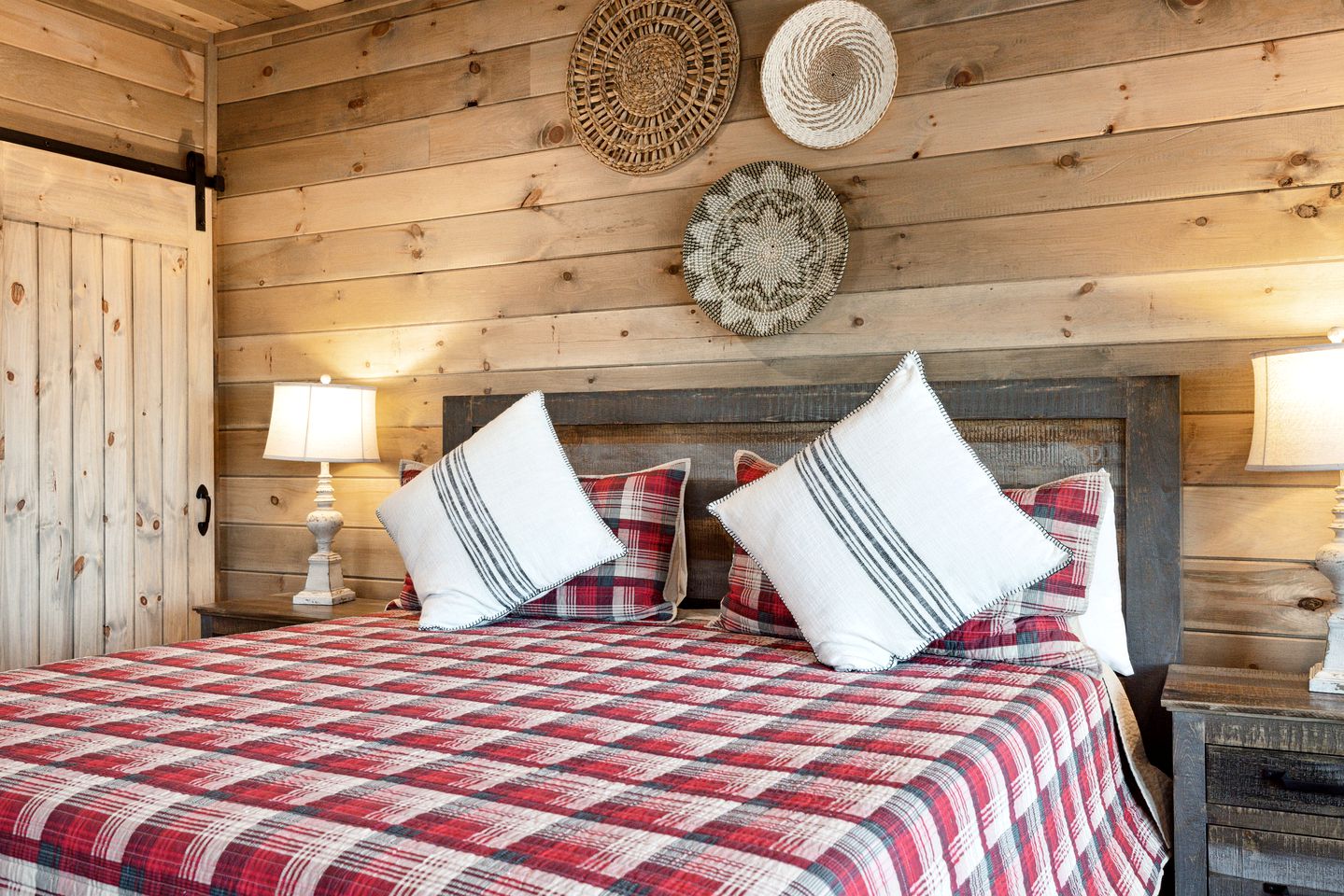 Escape to Nature in this Wonderful Cabin Rental for 12 in Sevierville, Tennesse