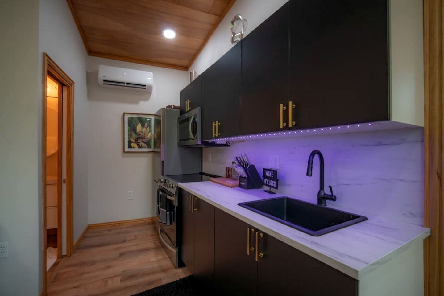 Spectacular Luxurious Tree House with Jacuzzi and Fire Pit in Texas