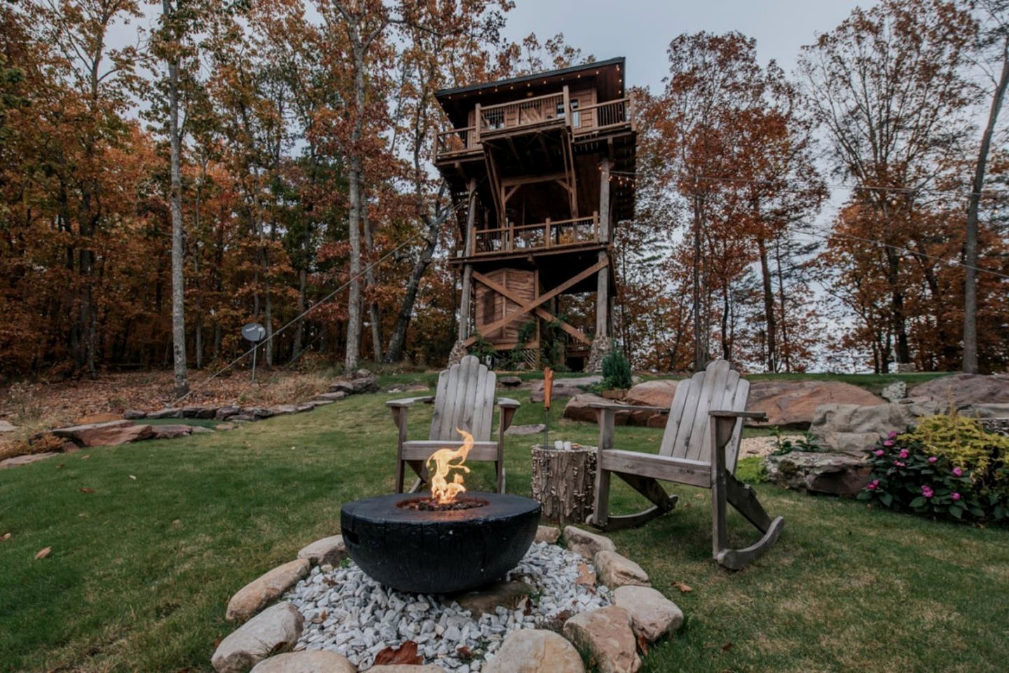 Epic Lookout Tree House Tower Overlooking the Breathtaking North Georgia Appalachian Mountains, Ringgold