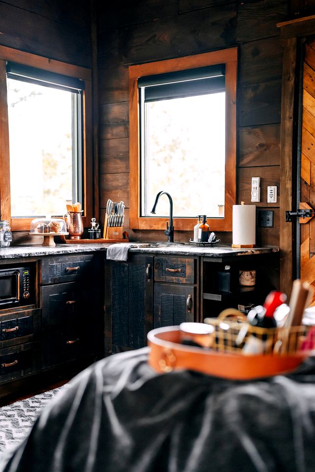Epic Lookout Tree House Tower Overlooking the Breathtaking North Georgia Appalachian Mountains, Ringgold