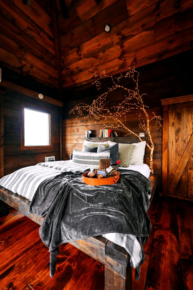 Epic Lookout Tree House Tower Overlooking the Breathtaking North Georgia Appalachian Mountains, Ringgold