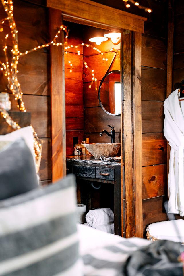 Epic Lookout Tree House Tower Overlooking the Breathtaking North Georgia Appalachian Mountains, Ringgold