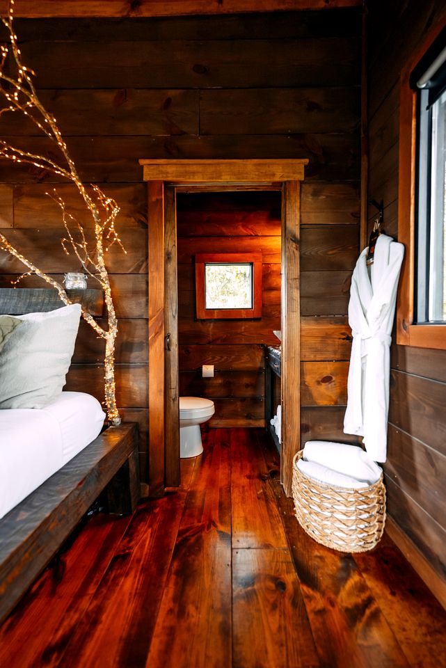 Epic Lookout Tree House Tower Overlooking the Breathtaking North Georgia Appalachian Mountains, Ringgold