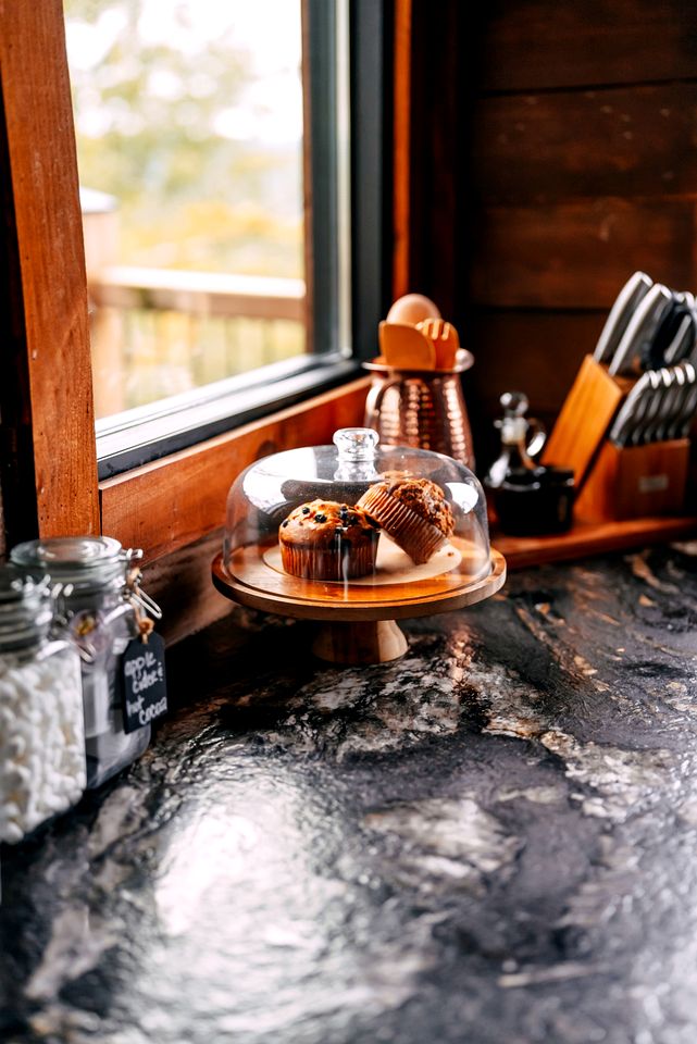 Epic Lookout Tree House Tower Overlooking the Breathtaking North Georgia Appalachian Mountains, Ringgold