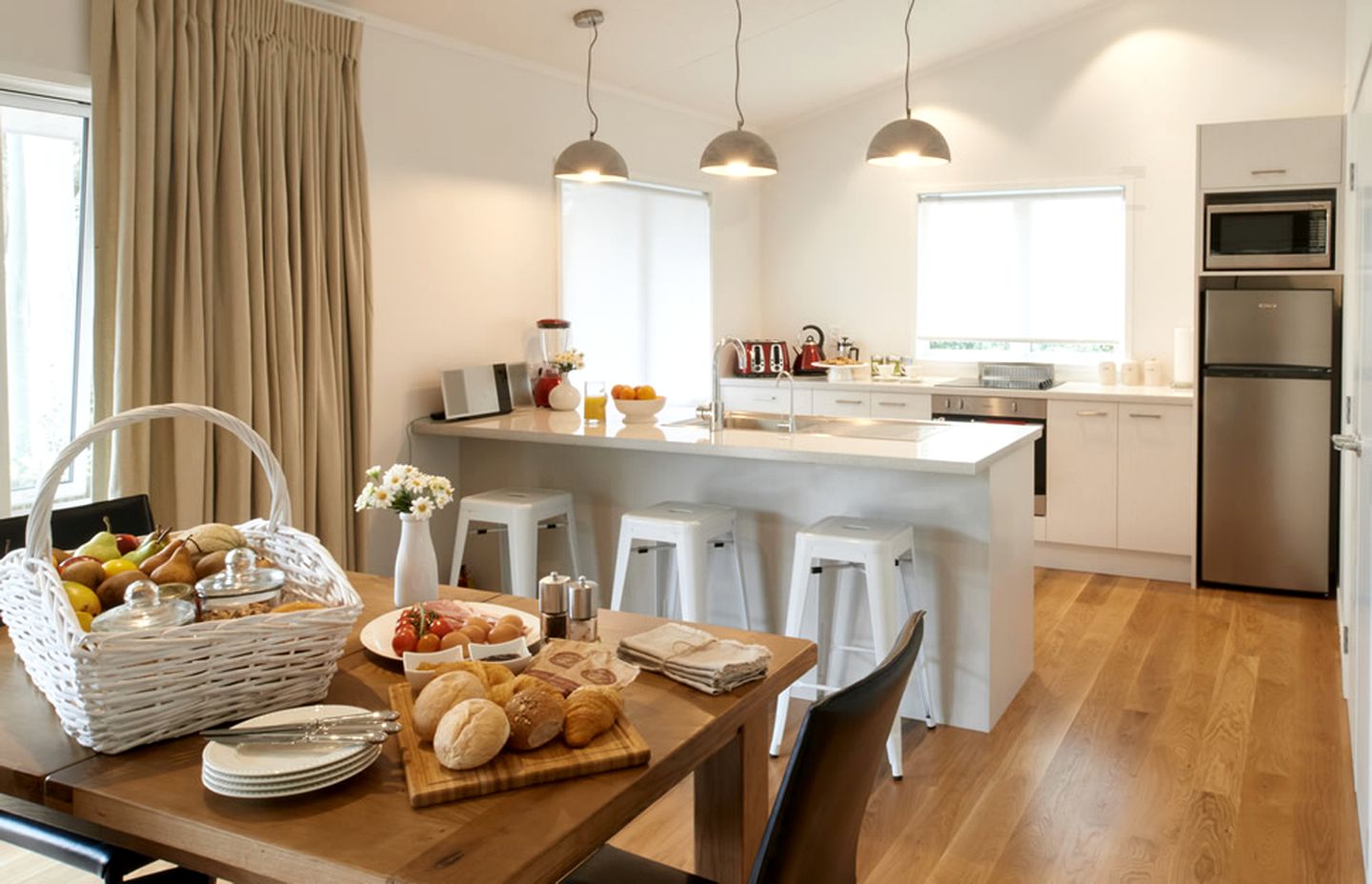 Cozy Woodland Cottage with Spectacular Views in Kerikeri, New Zealand