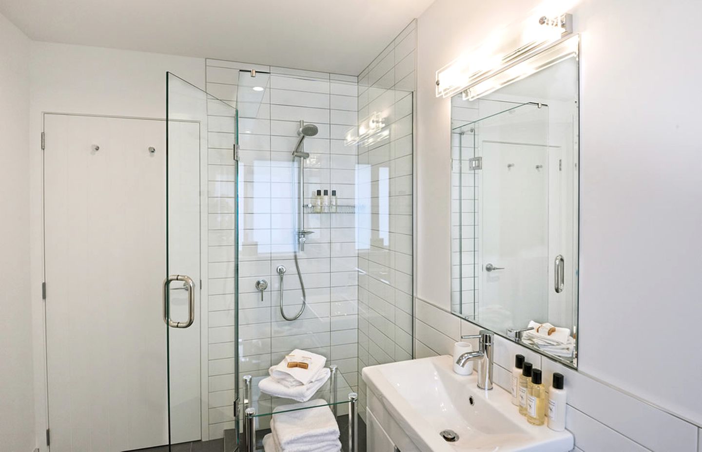 Cozy Woodland Cottage with Spectacular Views in Kerikeri, New Zealand