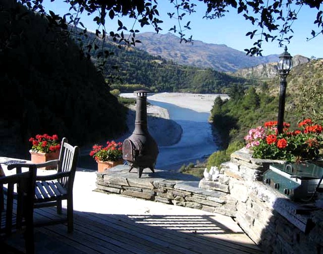 Cottages (Arthurs Point, South Island, New Zealand)