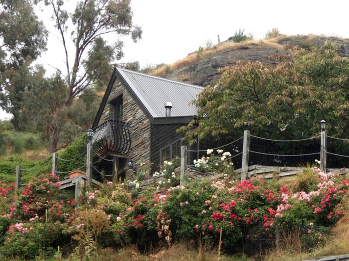 Cottages (Arthurs Point, New Zealand)