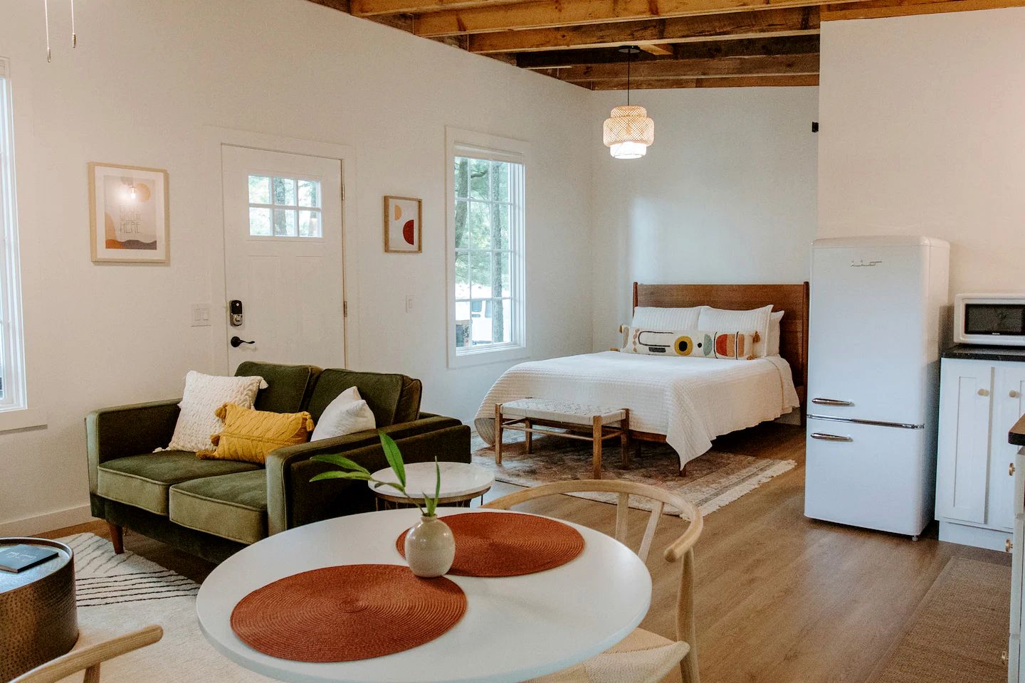 Stunning Tree House Perfect for Couples in Erwin, Tennesse