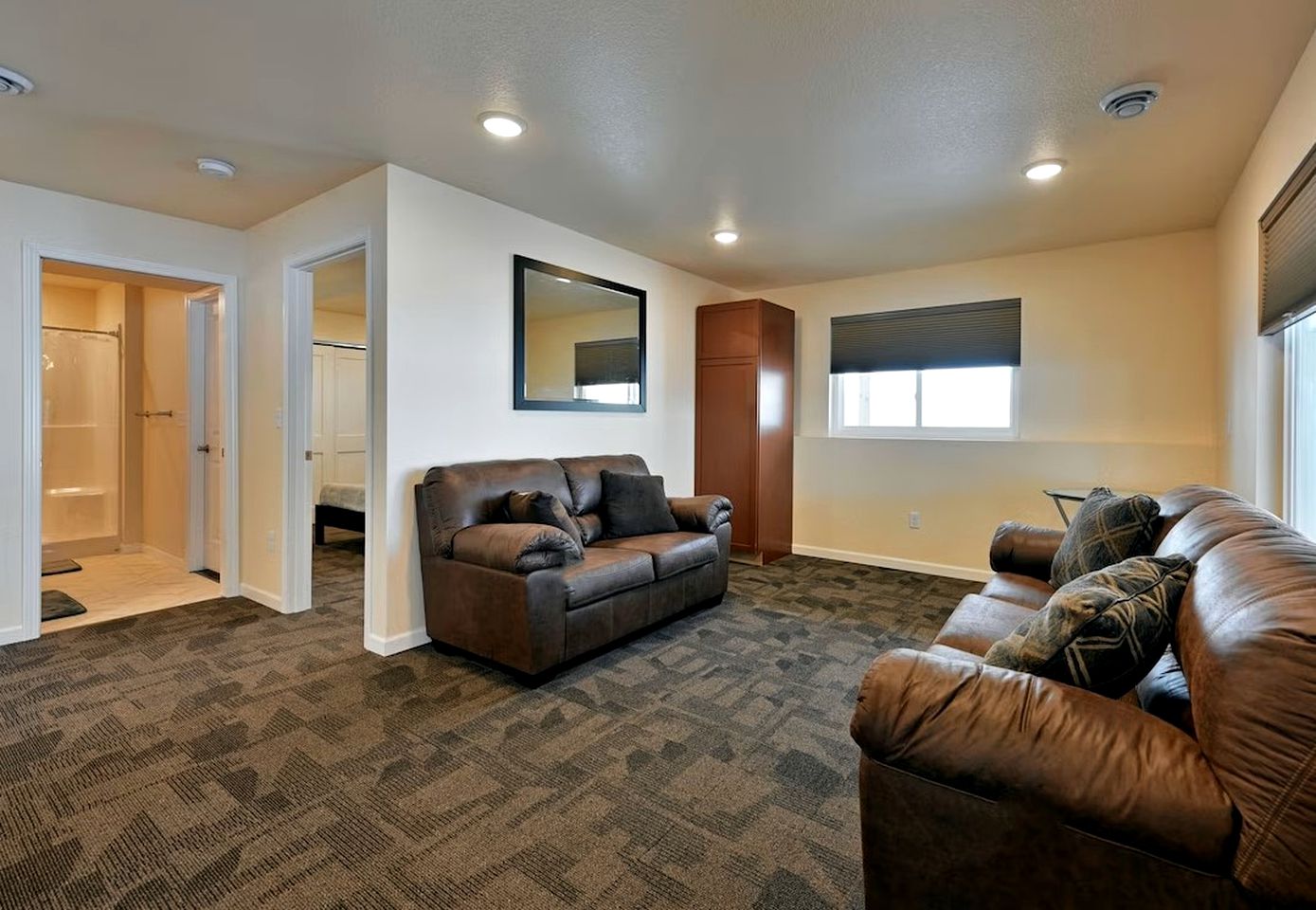 Duplex Rental with Lake Views Great for Groups in Wisconsin