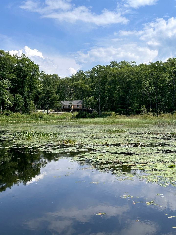 Duplex Rental with Lake Views Great for Groups in Wisconsin