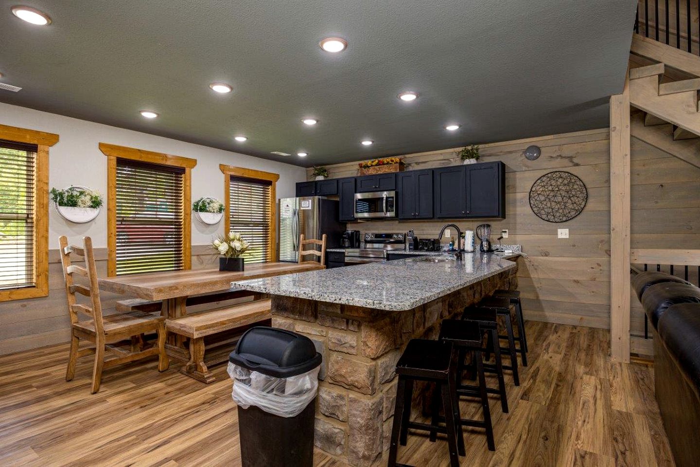 Gatlinburg Getaway with Indoor Pool and Games Room for Unforgettable Vacations in Tennessee