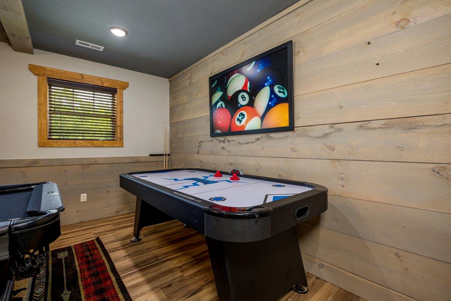 Gatlinburg Getaway with Indoor Pool and Games Room for Unforgettable Vacations in Tennessee