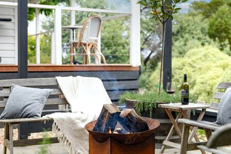 Cabins (Australia, Daylesford, Victoria)