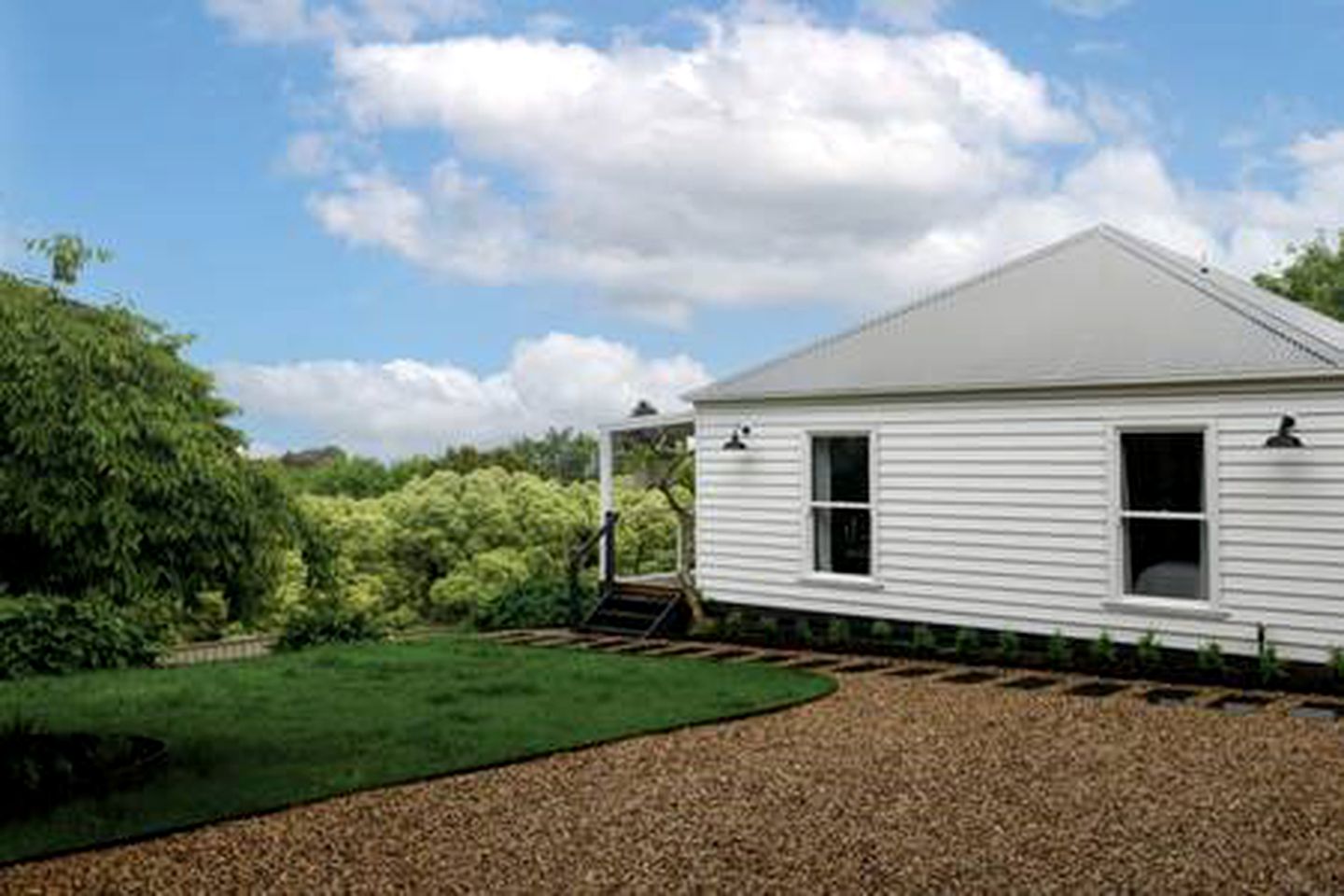 Incredible Cabin with Fire Pit and Barbecue in Daylesford, Victoria