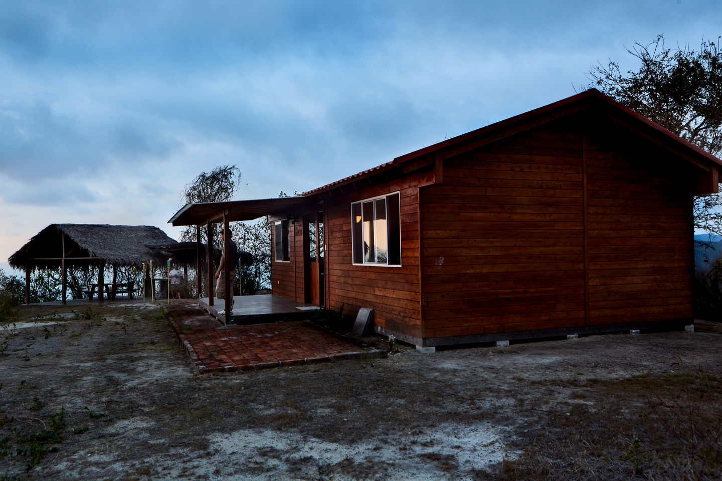 Tropical Beachfront Cabin Rental in Canoa, Manabí, Ecuador