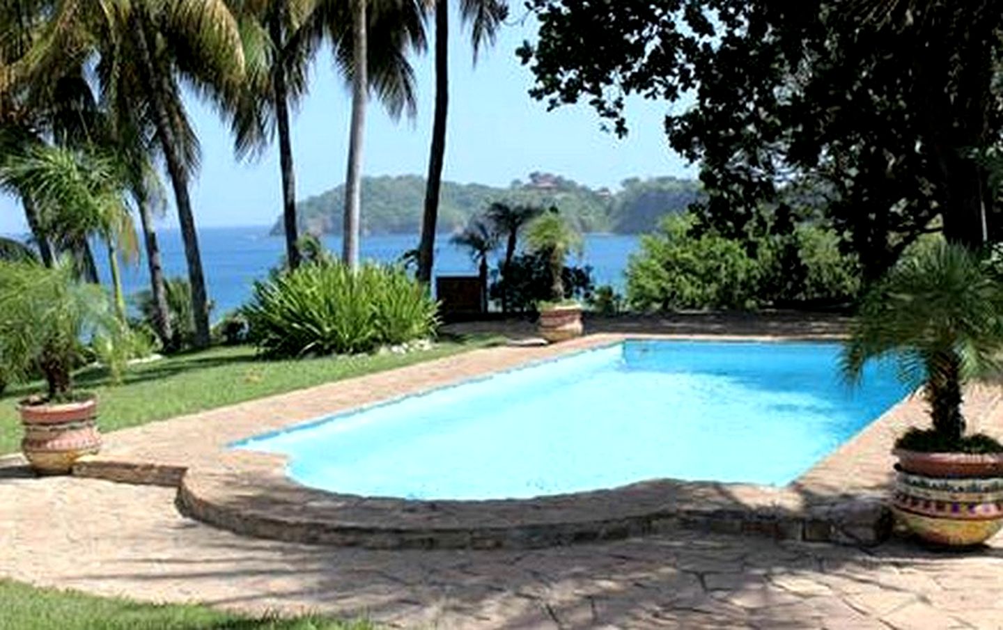 Tropical Beachside Villa Overlooking the Ocean in Potrero Bay, Costa Rica