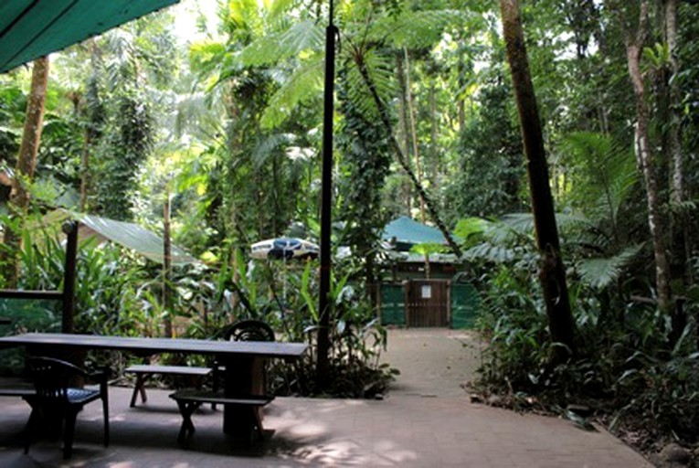 Tented Cabins (Cow Bay, Queensland, Australia)