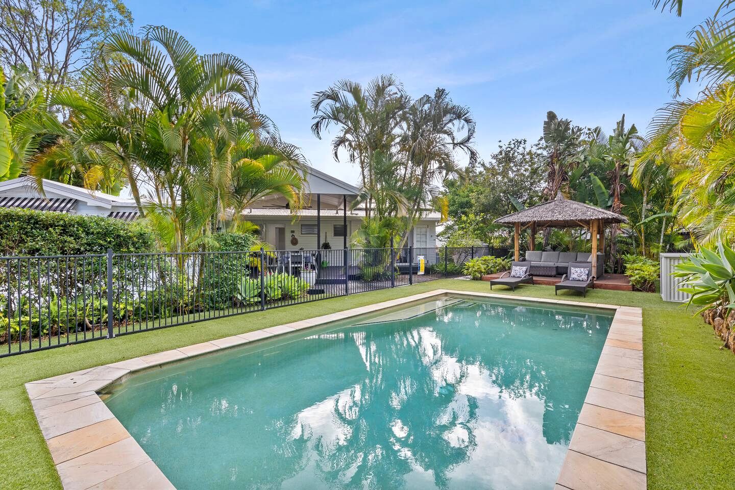 Luxury Resort-Style Retreat with Pool & Spa near Surfers Paradise in Ashmore, Queensland