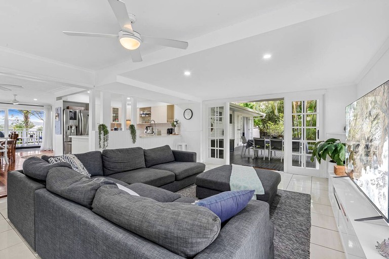 Vacation Rentals (Australia, Ashmore, Queensland)