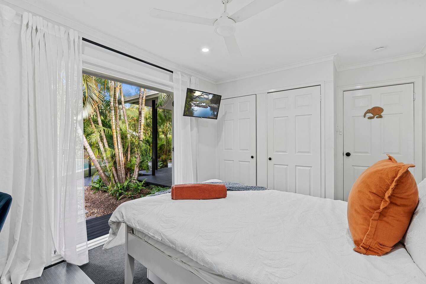 Luxury Resort-Style Retreat with Pool & Spa near Surfers Paradise in Ashmore, Queensland
