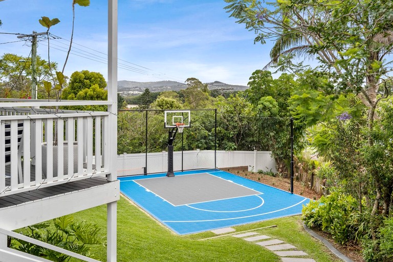 Vacation Rentals (Australia, Ashmore, Queensland)