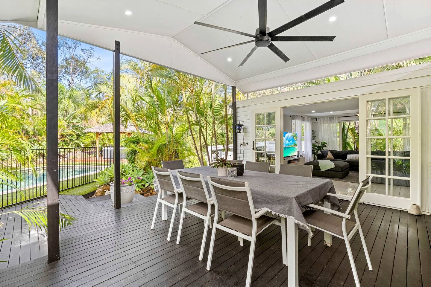 Luxury Resort-Style Retreat with Pool & Spa near Surfers Paradise in Ashmore, Queensland