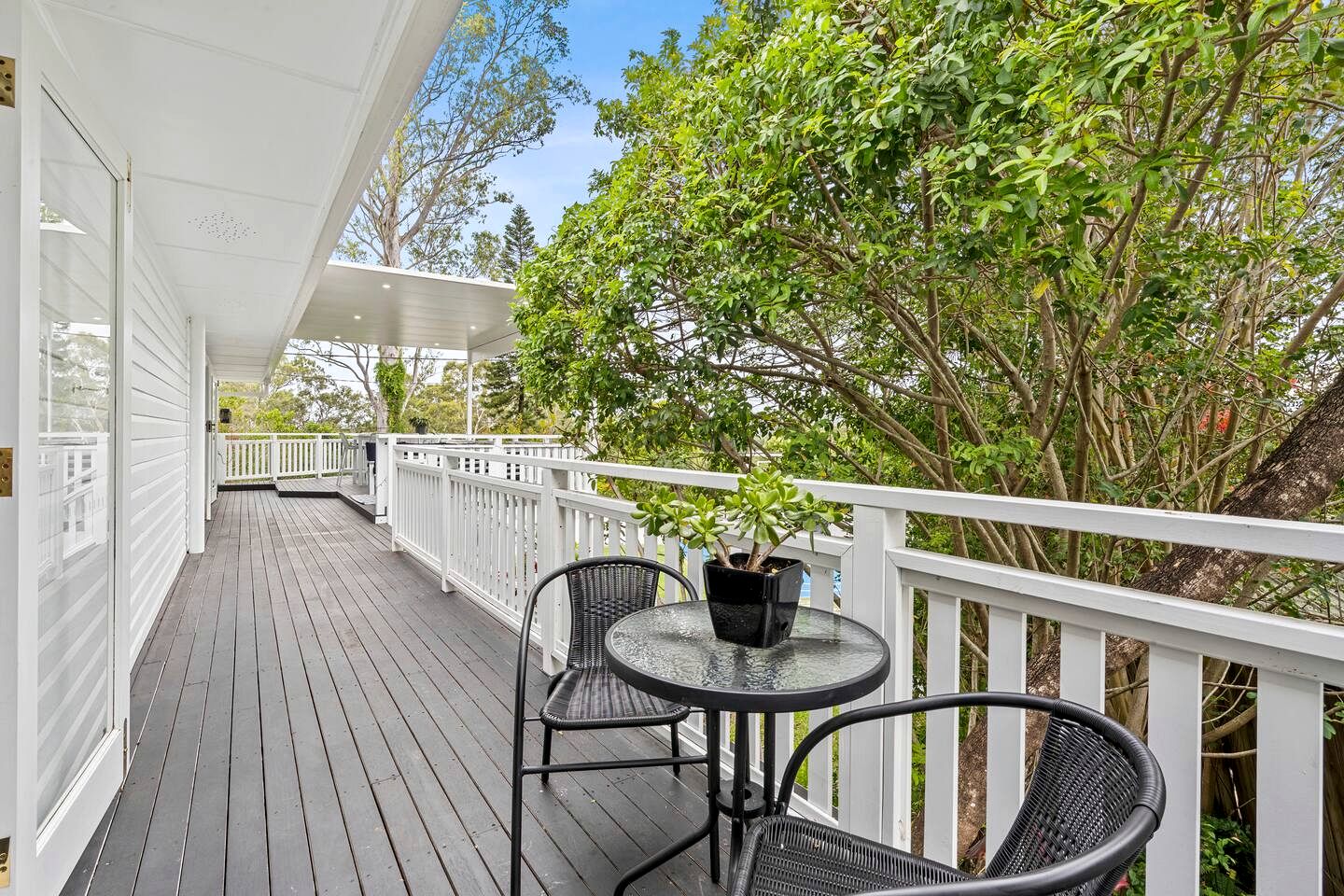 Luxury Resort-Style Retreat with Pool & Spa near Surfers Paradise in Ashmore, Queensland