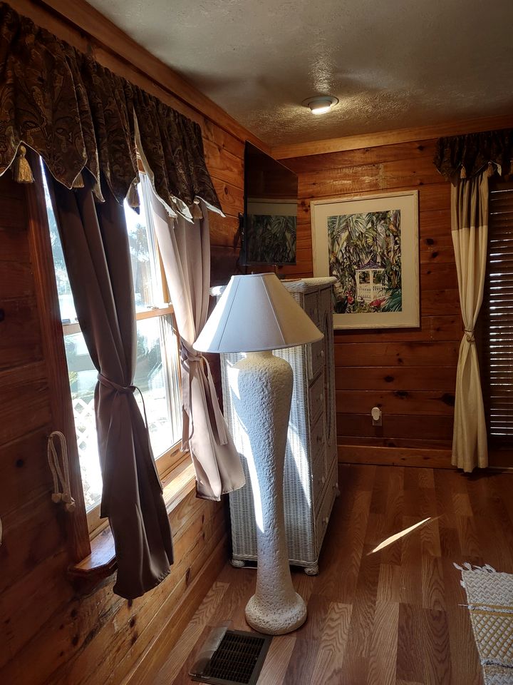 Charming Lakefront Room with Private Porch & Canoe Rentals Near Lake Helen, Florida