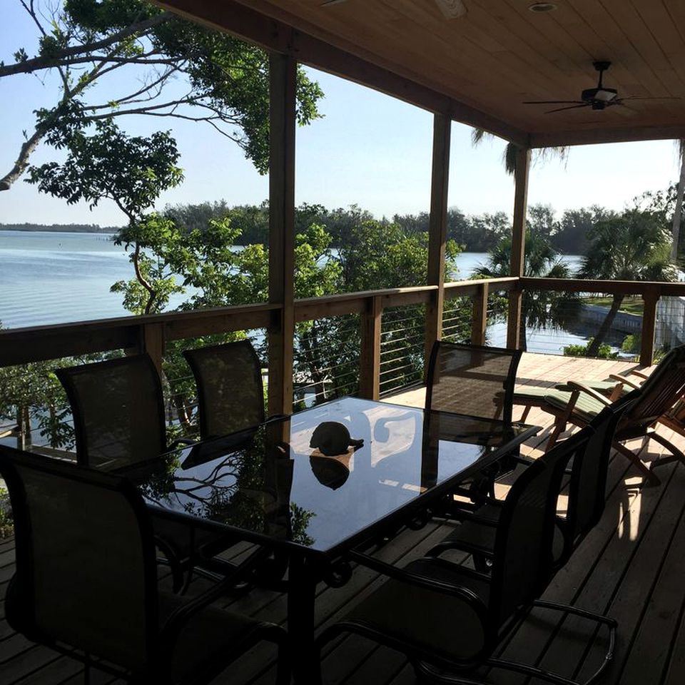 Tropical Waterfront Getaway Cabin with Views of the Coast in Longboat Key, Florida