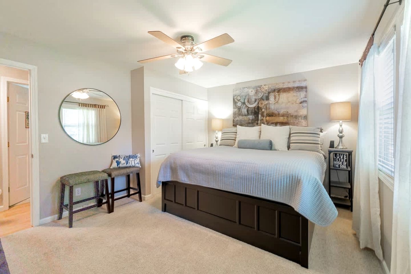 Sunny Mountain Retreat with Private Deck near Lake Tahoe in Truckee, California