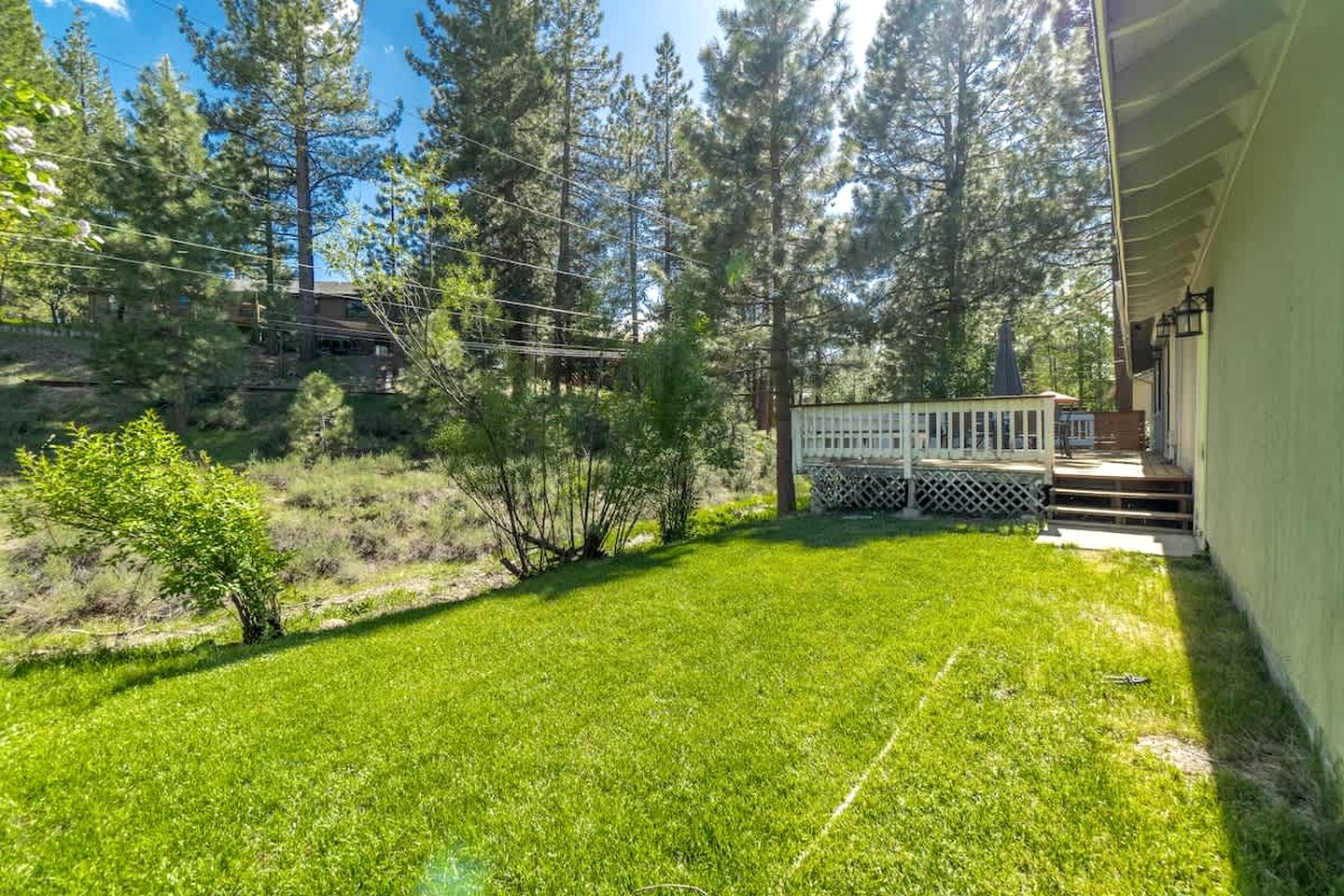 Sunny Mountain Retreat with Private Deck near Lake Tahoe in Truckee, California